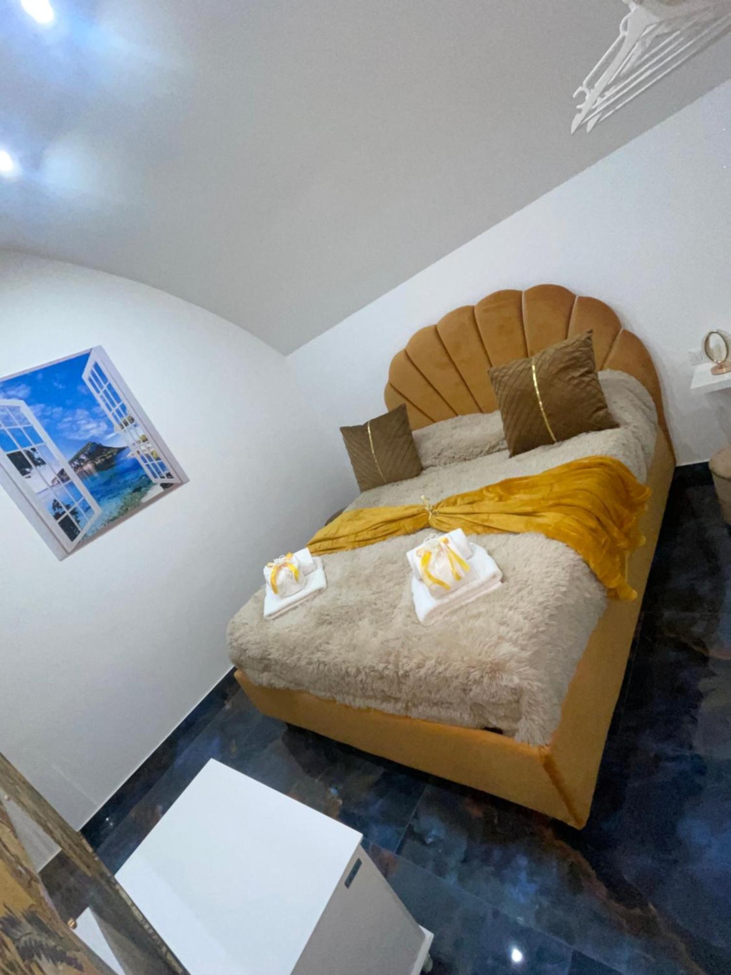 Alex Mary Home Наполи Екстериор снимка